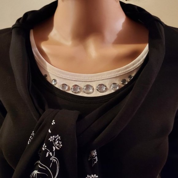 LIZ BANKS LTD BLACK W/WHITE SCREEN PRINT SLIP OVER TOP SIZE S NWT - Picture 2 of 5